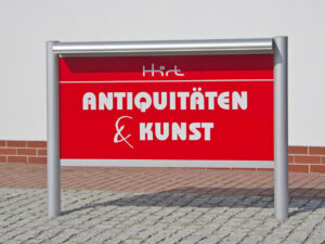 Aufsteller mit Säule 90 mm und LED Beleuchtung