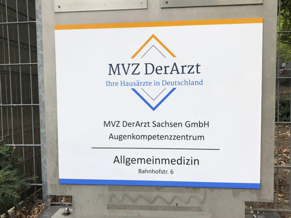 Werbe- und Firmenschilder – Bild 3