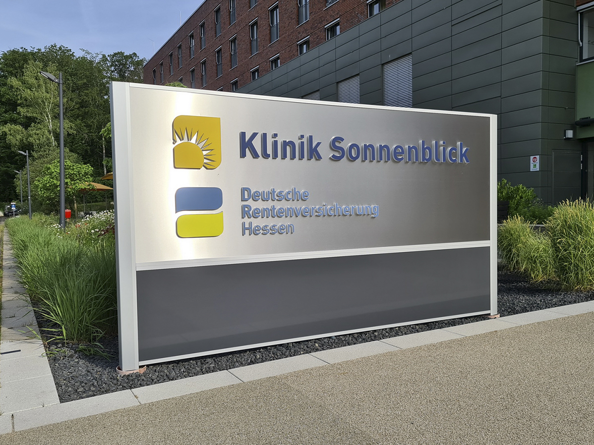 Pylon der Baureihe B-Plan Breit